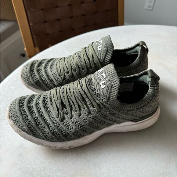 WOMENS APL TECH LOOM TENNIS SHOES SIZE 8 - Picture 2 of 5